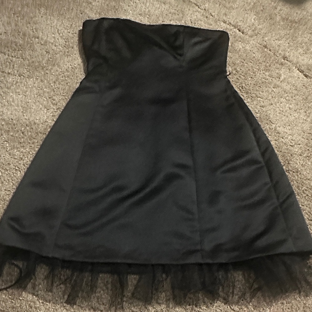 Elegant Black Strapless Dress
